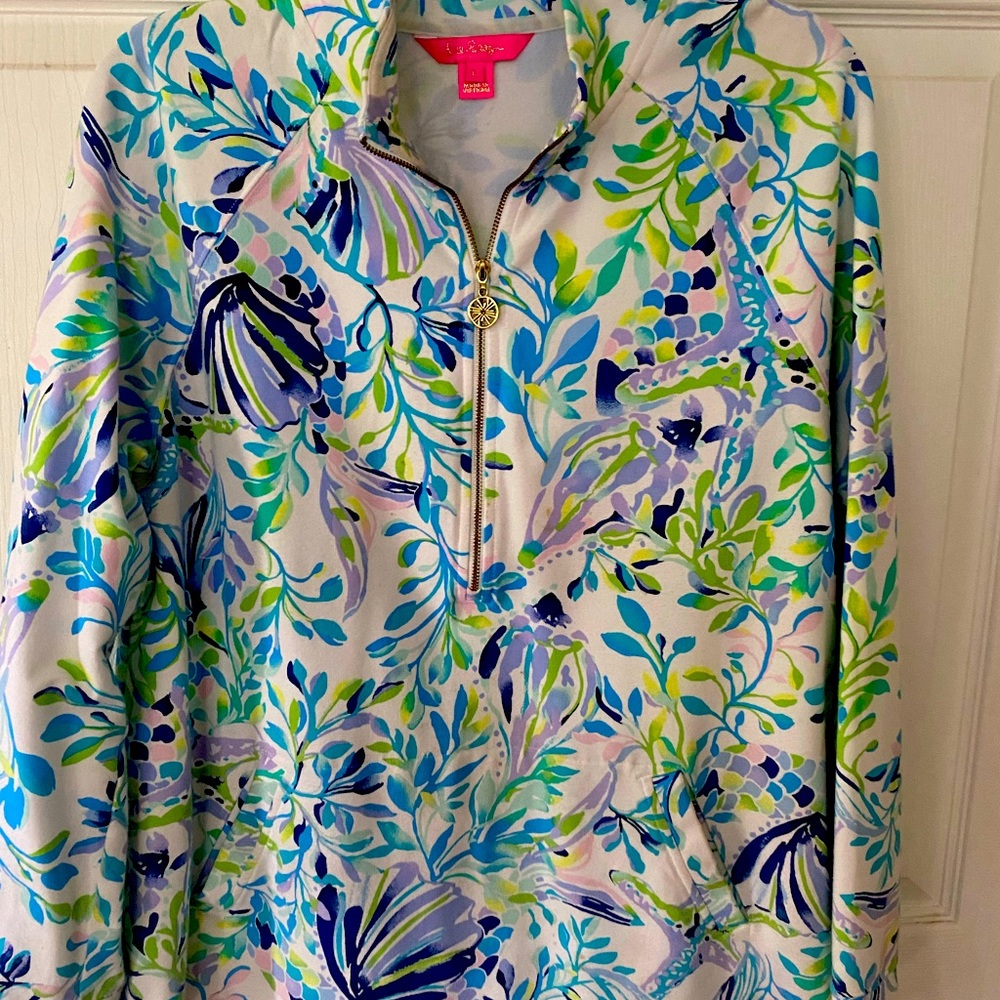Lilly Pulitzer rounded hem popover